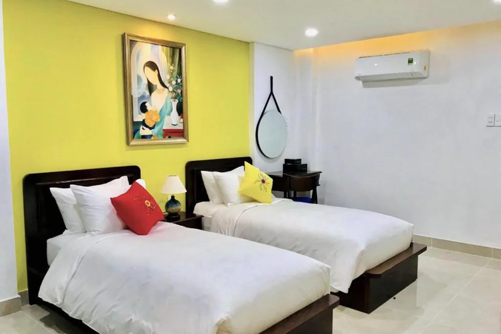 Chez Mimosa Petite Room – Free Laundry