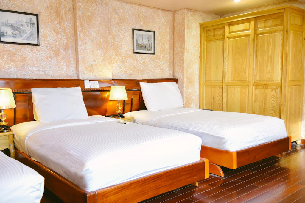 Duc Vuong Saigon Hotel Room – Bui Vien