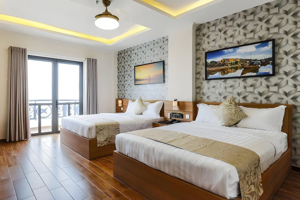 Luna Saigon Hotel Room – Bui Vien Walking Street
